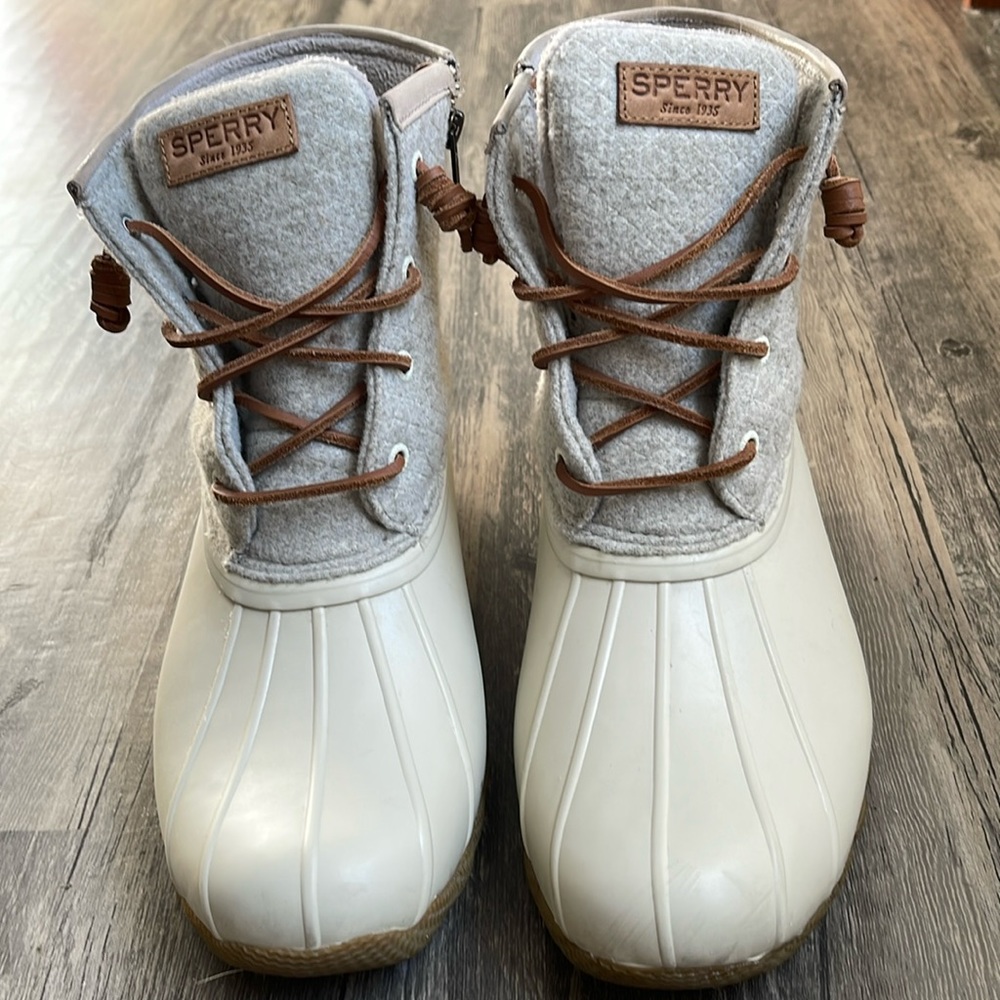 Women’s Sperry Boots size 10